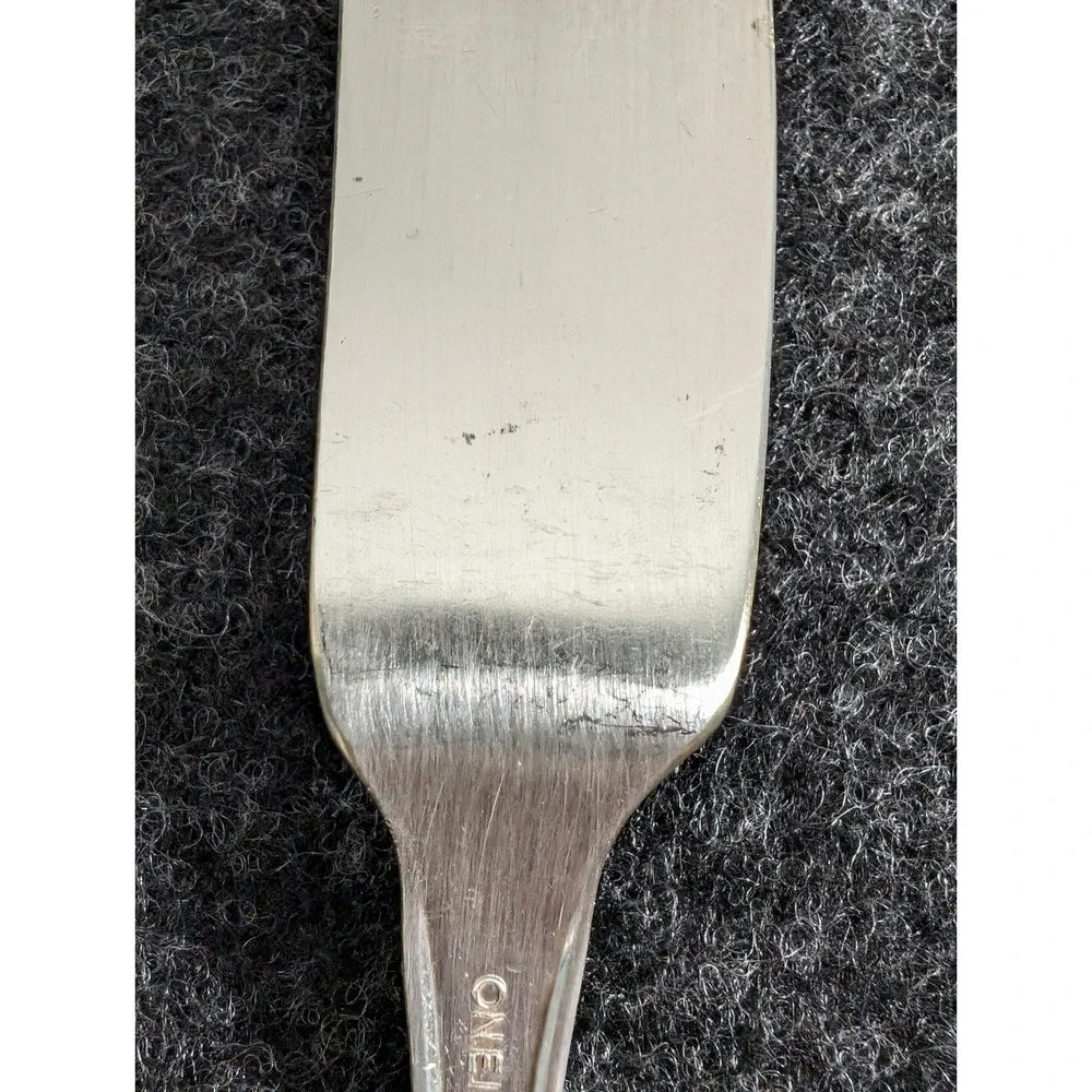 Oneida Community Fredericksburg Silverplate Master Butter Knife Floral Vintage